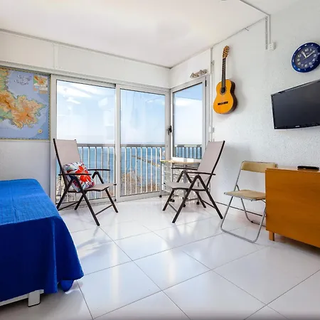 Apartment Estudio Luminoso En Primera Linea De Mar, Con Vistas Y Todas Comodidades En El Centro De Roses. - Es-228-99